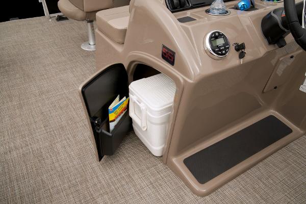 Slide: The Image of Ranger Reata 200F 2023 - 38