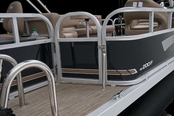 Slide: The Image of Ranger Reata 200F 2023 - 70