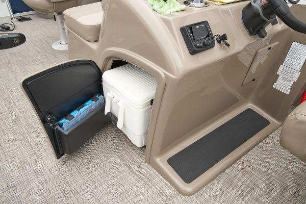 Slide: The Image of Ranger Reata 200F 2024 - 30