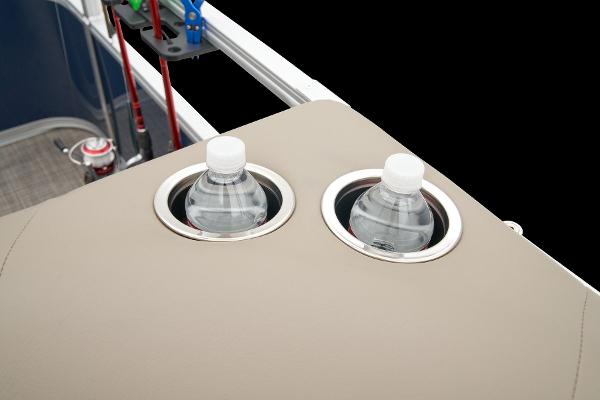 Slide: The Image of Ranger Reata 200F 2024 - 46