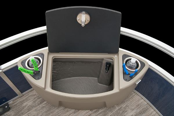 Slide: The Image of Ranger Reata 220F 2025 - 18