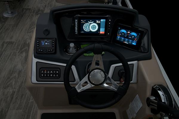 Slide: The Image of Ranger Reata 220F 2025 - 31