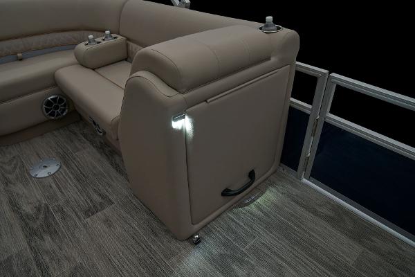 Slide: The Image of Ranger Reata 220F 2025 - 42