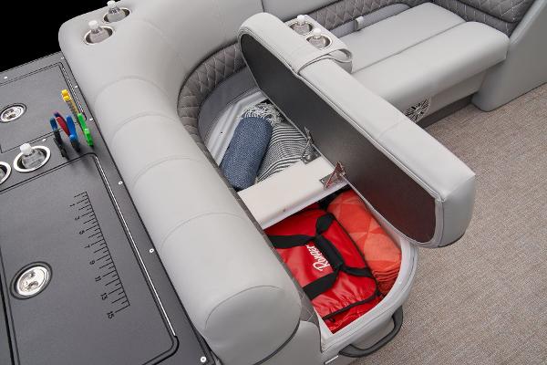 Slide: The Image of Ranger Reata 220FC - 25