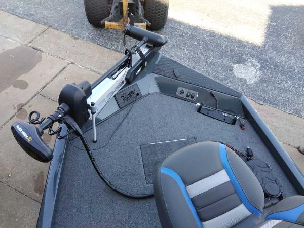 Slide: The Image of 2023 Ranger RT178C boat with trolling motor and seating. - 3