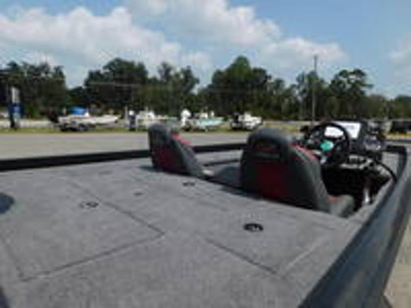 Slide: The Image of 2024 Ranger RT178C fishing boat with dual seats and spacious deck. - 7