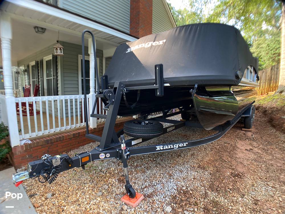 Slide: The Image of Ranger Boats 220C 2022 - 14549203