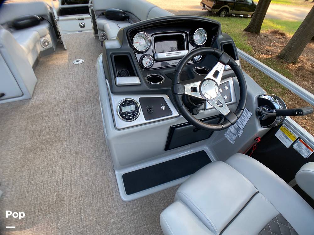 Slide: The Image of Ranger Boats 220C 2022 - 14549278