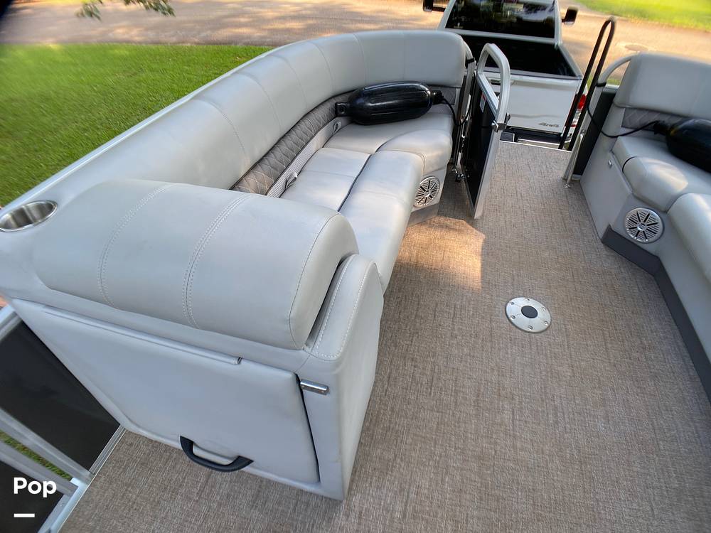 Slide: The Image of Ranger Boats 220C 2022 - 14549298