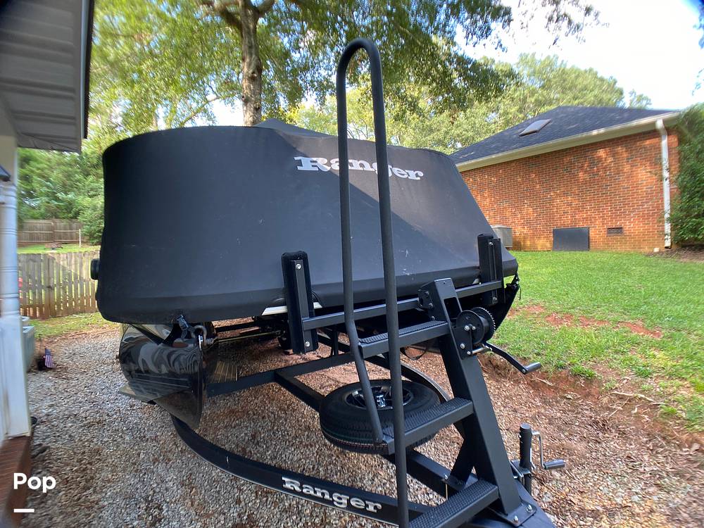 Slide: The Image of Ranger Boats 220C 2022 - 14549206