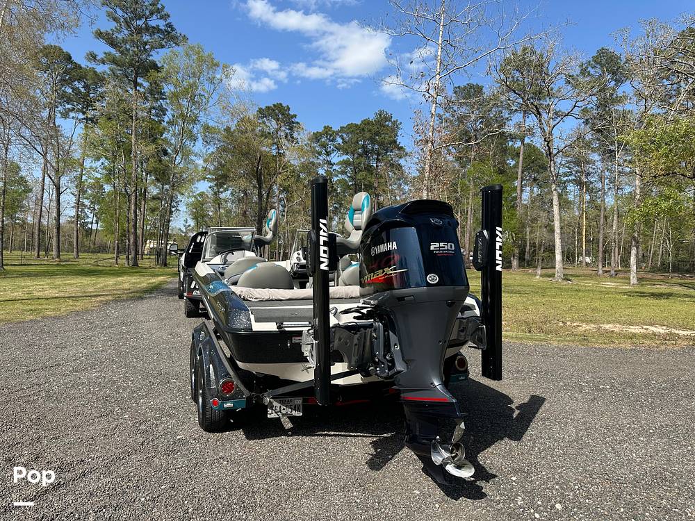 Slide: The Image of Ranger Boats Reata 212 LS 2017 - 15371715