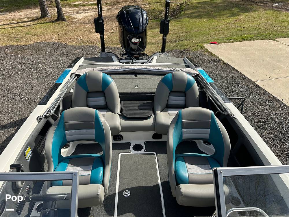 Slide: The Image of Ranger Boats Reata 212 LS 2017 - 15371801