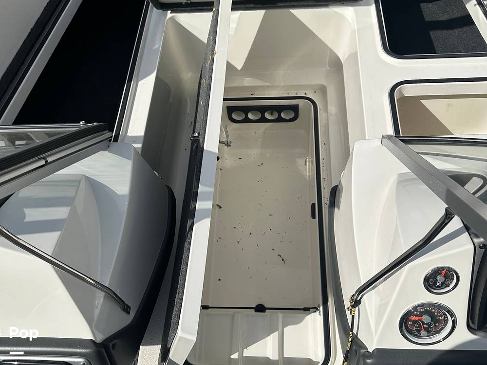 Slide: The Image of Ranger Boats Reata 212 LS 2017 - 15371812