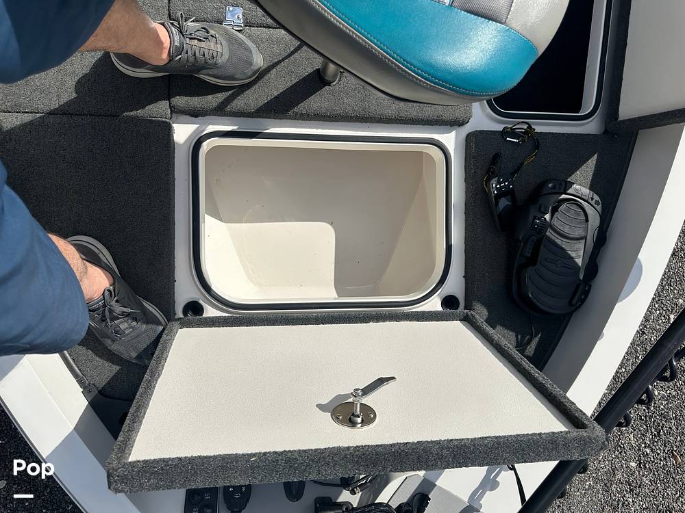 Slide: The Image of Ranger Boats Reata 212 LS 2017 - 15371814