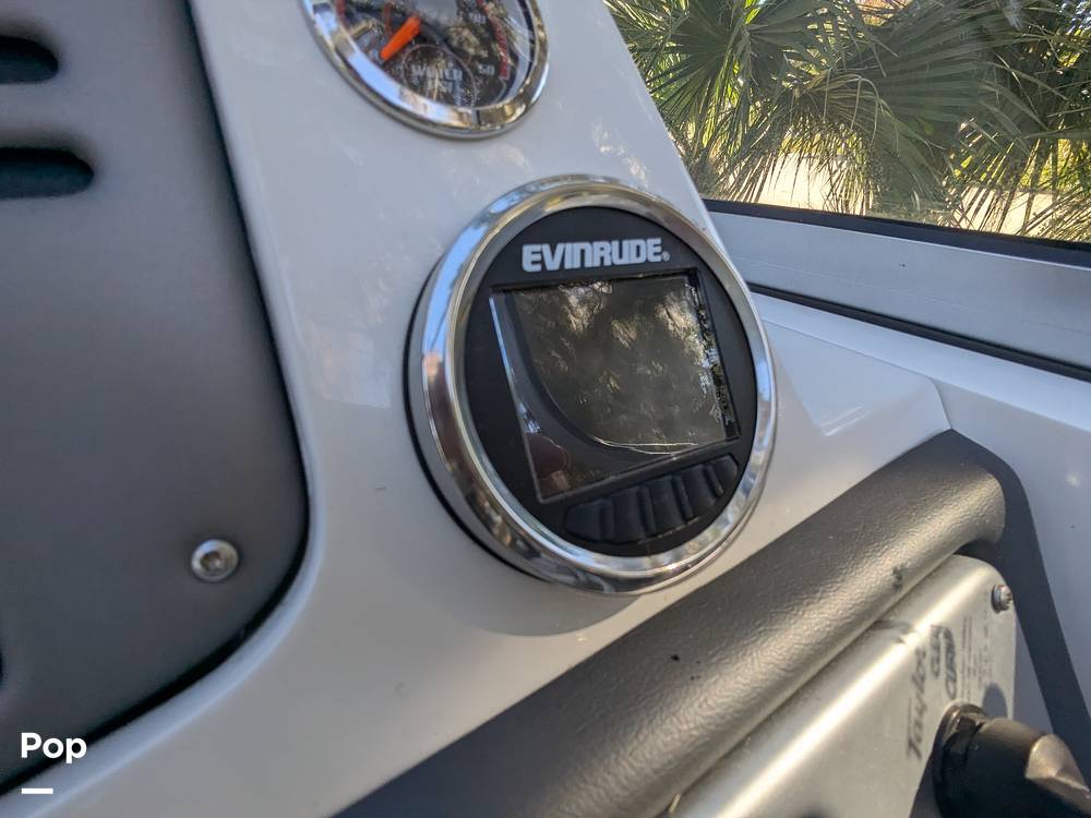 Slide: The Image of Ranger Boats Reata 212 LS 2019 - 14968088
