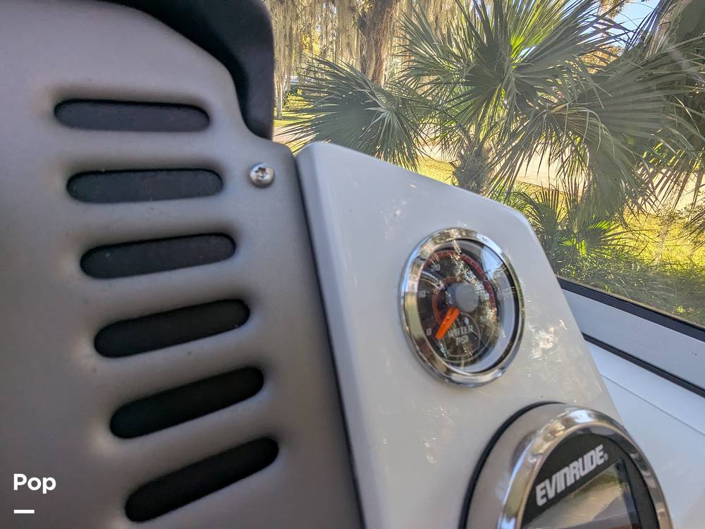 Slide: The Image of Ranger Boats Reata 212 LS 2019 - 14968089