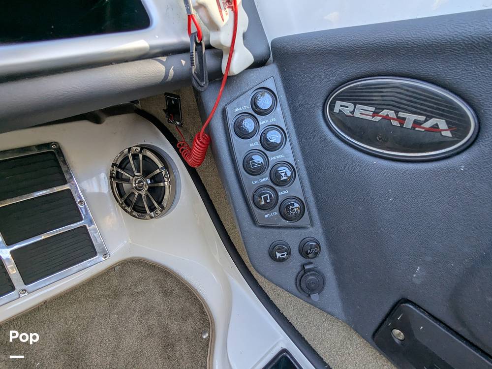 Slide: The Image of Ranger Boats Reata 212 LS 2019 - 14968090