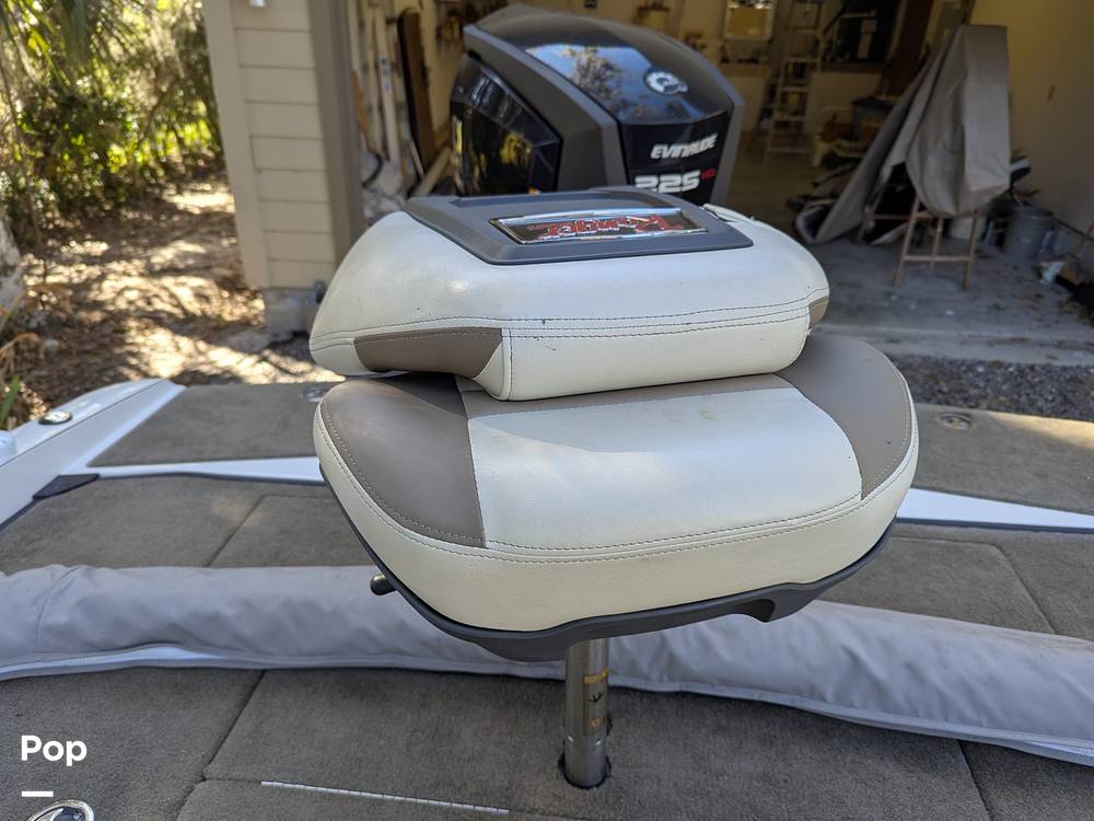 Slide: The Image of Ranger Boats Reata 212 LS 2019 - 14968116