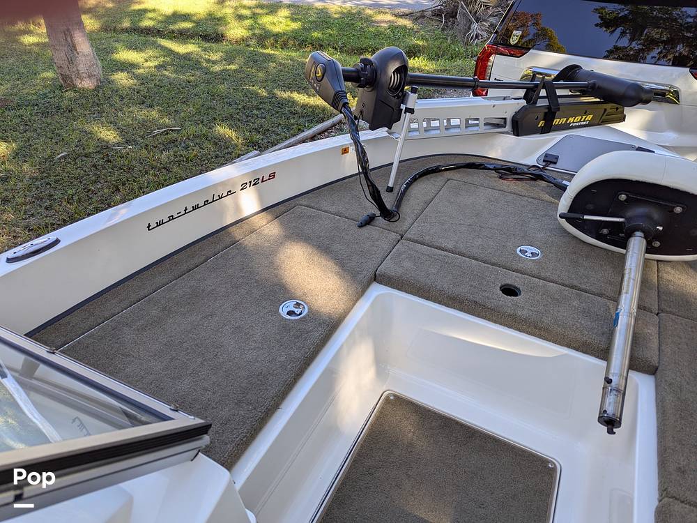 Slide: The Image of Ranger Boats Reata 212 LS 2019 - 14968043
