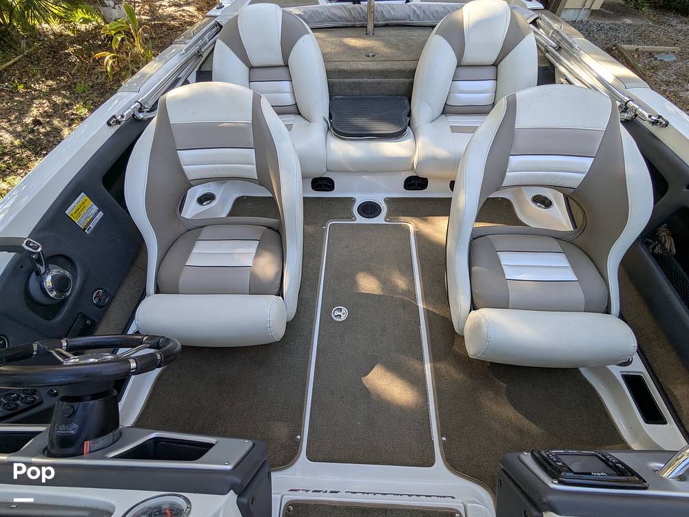 Slide: The Image of Ranger Boats Reata 212 LS 2019 - 14968072