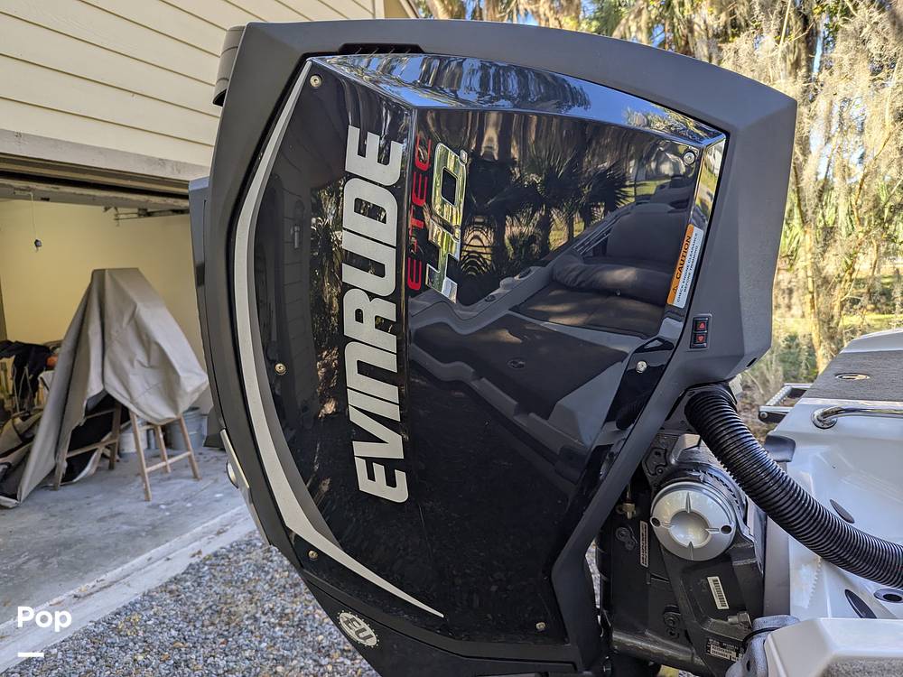 Slide: The Image of Ranger Boats Reata 212 LS 2019 - 14968031