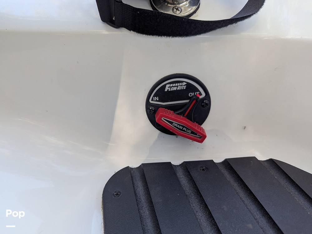 Slide: The Image of Ranger Boats Reata 212 LS 2019 - 14968032