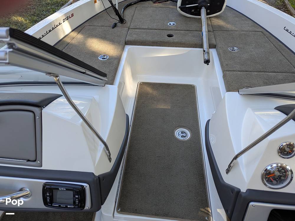 Slide: The Image of Ranger Boats Reata 212 LS 2019 - 14968041
