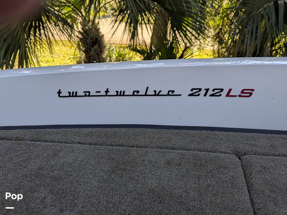 Slide: The Image of Ranger Boats Reata 212 LS 2019 - 14968055