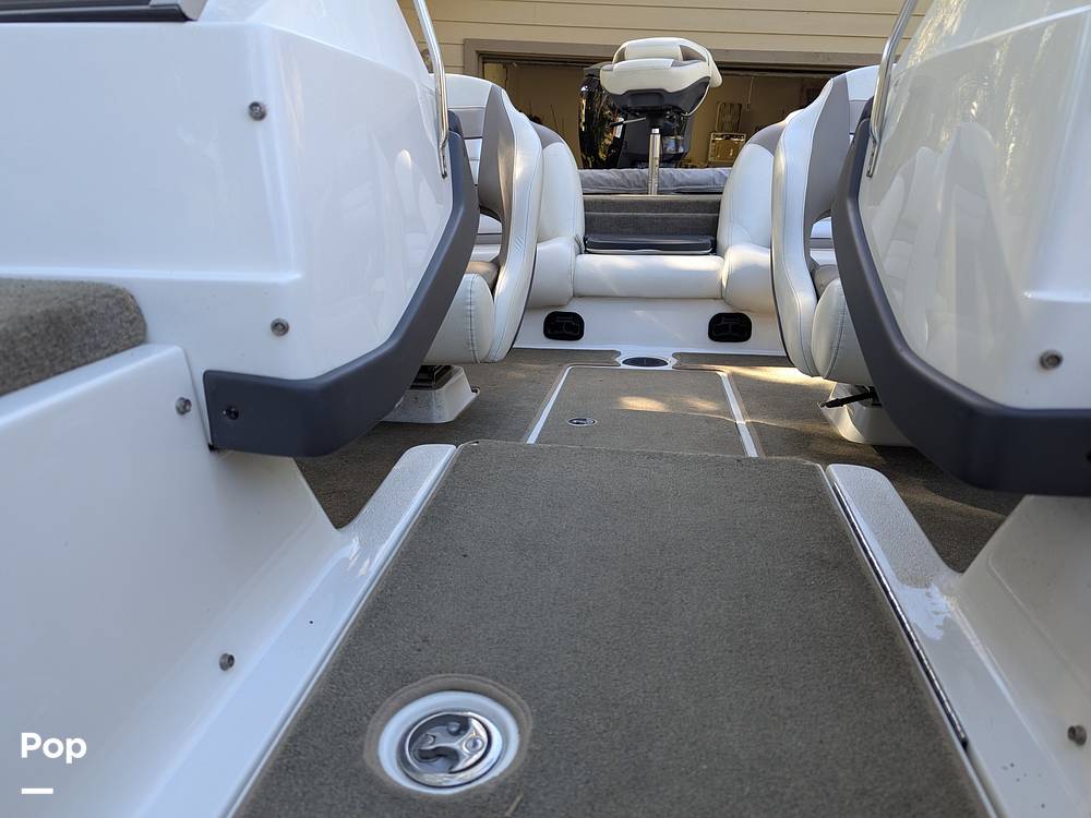 Slide: The Image of Ranger Boats Reata 212 LS 2019 - 14968068