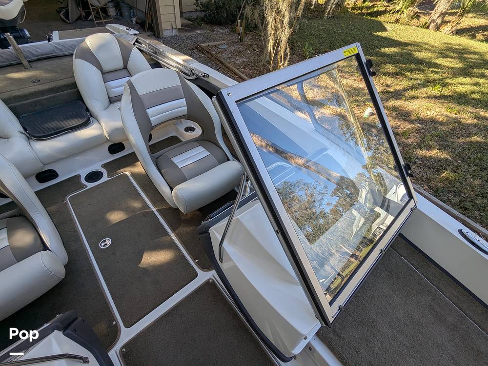 Slide: The Image of Ranger Boats Reata 212 LS 2019 - 14968070