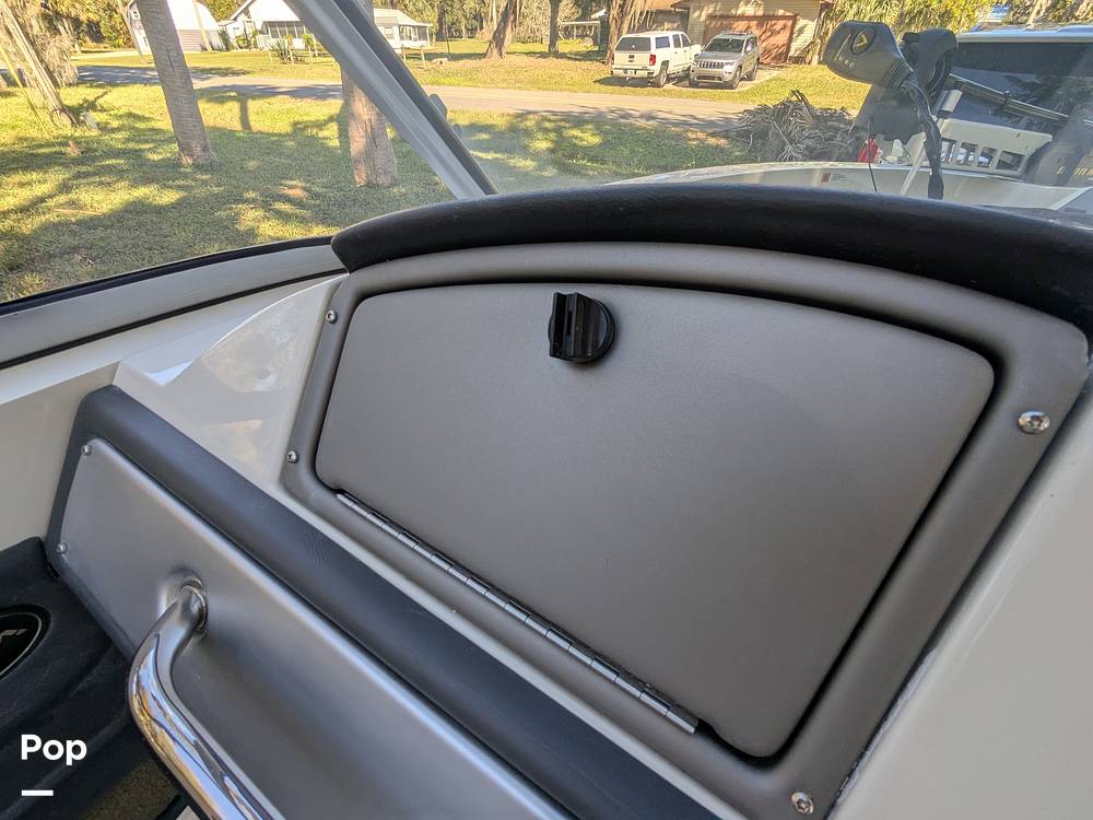 Slide: The Image of Ranger Boats Reata 212 LS 2019 - 14968076