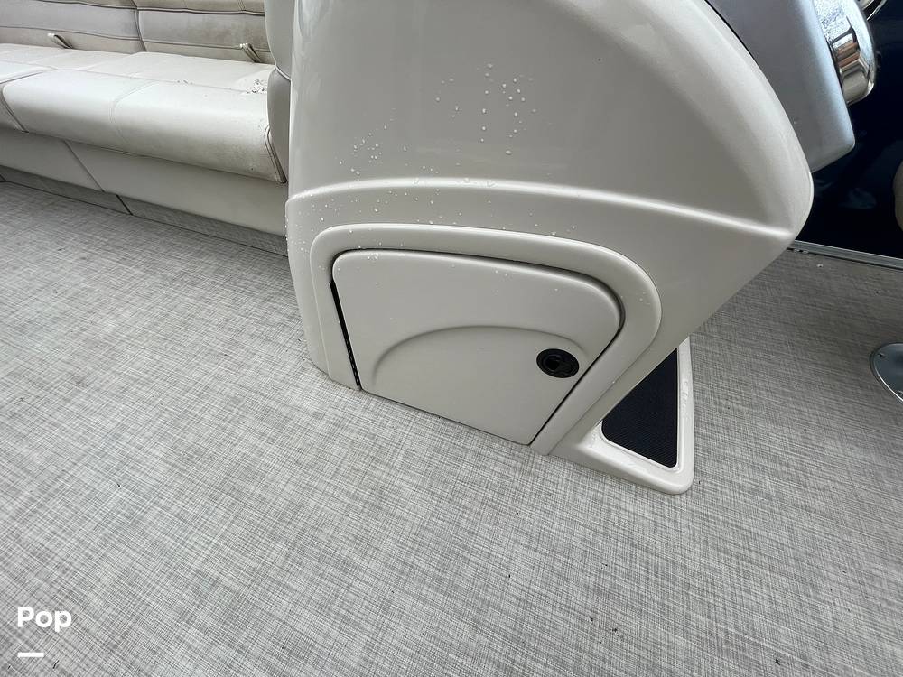 Slide: The Image of Ranger Boats Reata 220C 2018 - 13118808