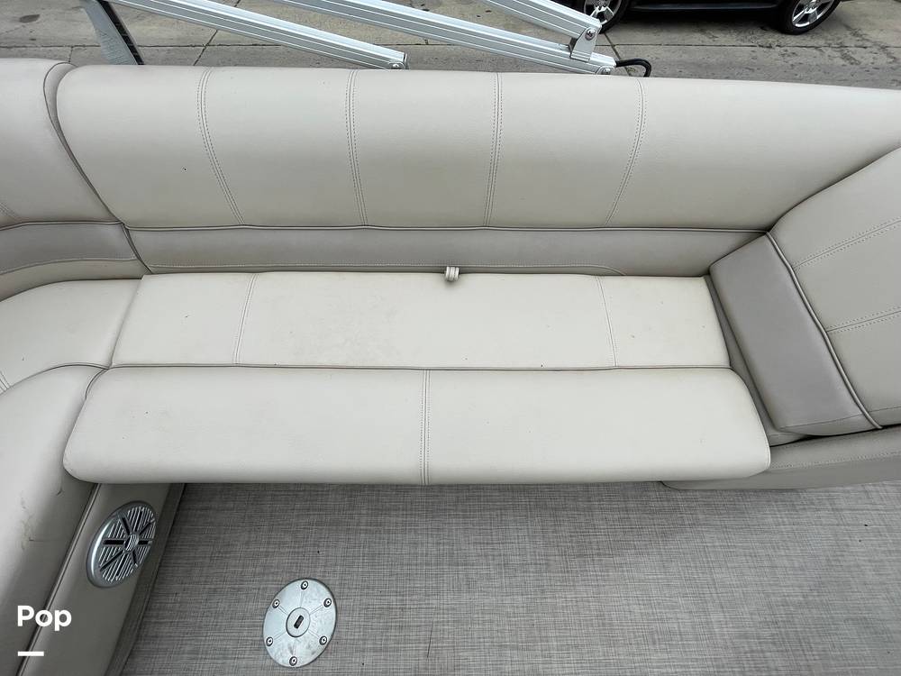 Slide: The Image of Ranger Boats Reata 220C 2018 - 13118815