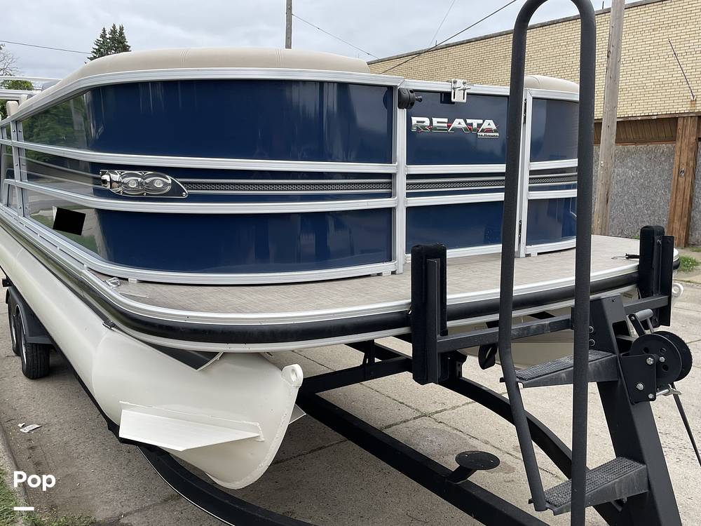 Slide: The Image of Ranger Boats Reata 220C 2018 - 13118865