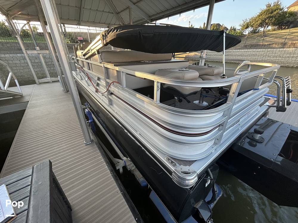 Slide: The Image of Ranger Boats Reata 223FC 2023 - 14828369