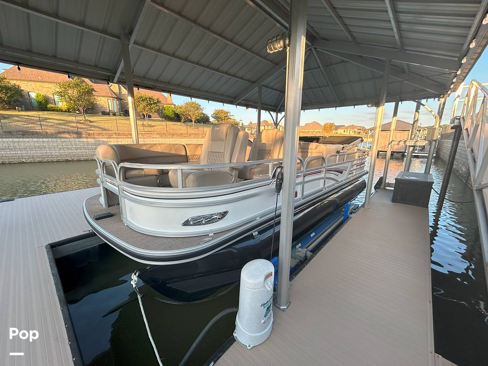 Slide: The Image of Ranger Boats Reata 223FC 2023 - 14828361