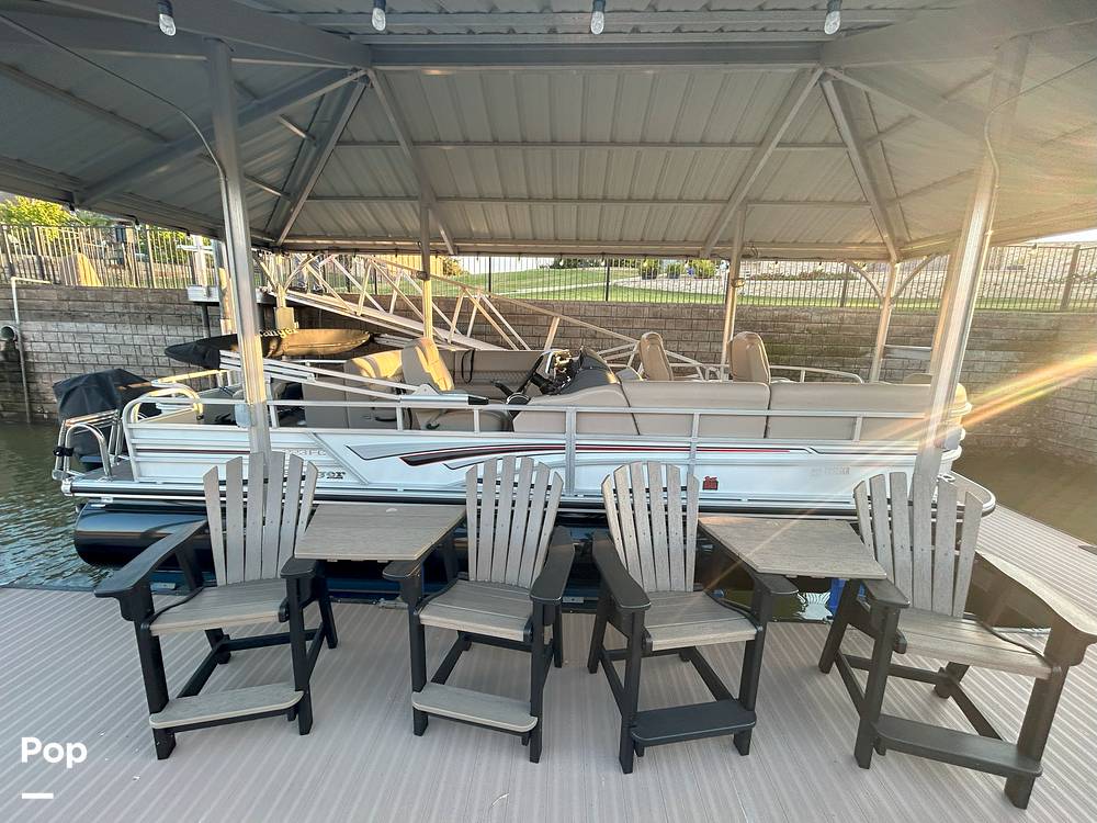 Slide: The Image of Ranger Boats Reata 223FC 2023 - 14828364