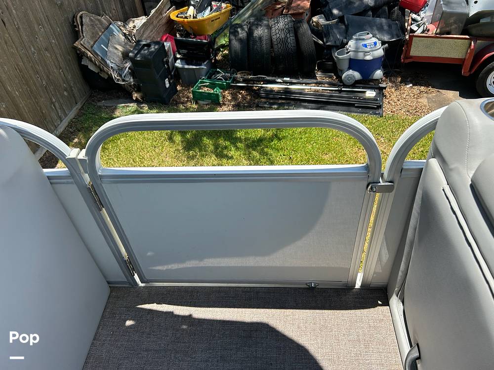 Slide: The Image of Ranger Boats Reata RP 200C 2019 - 14438130