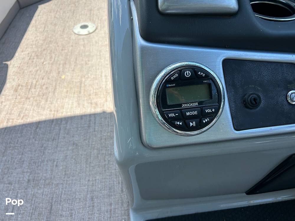 Slide: The Image of Bluetooth/aux. - 14438141