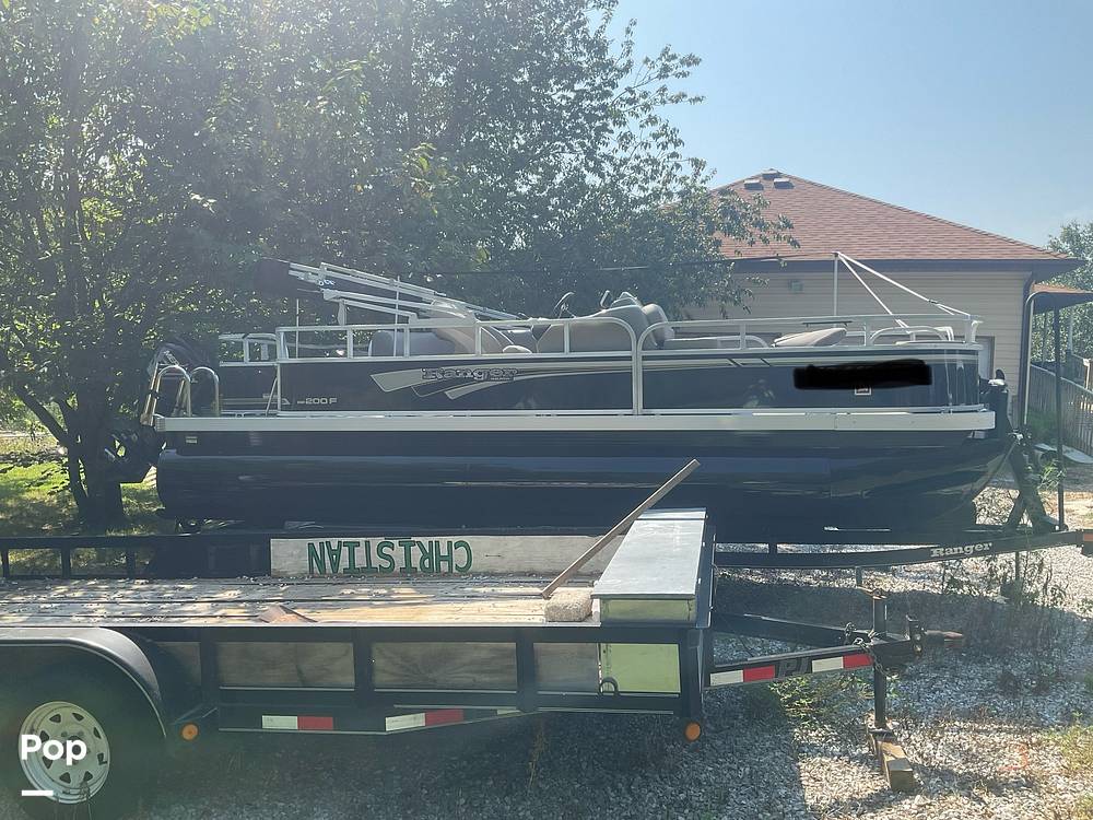 Slide: The Image of Ranger Boats Reata rp 200f 2021 - 12