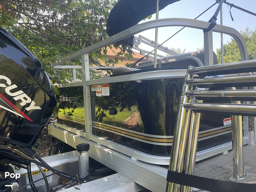 Slide: The Image of Ranger Boats Reata rp 200f 2021 - 24