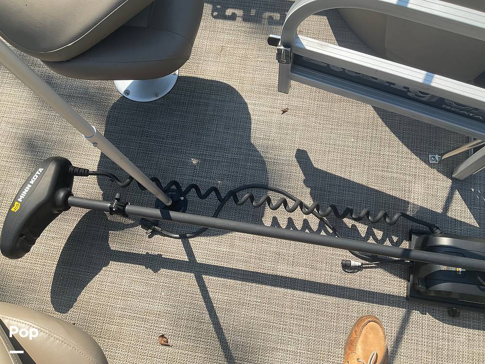 Slide: The Image of Ranger Boats Reata rp 200f 2021 - 29