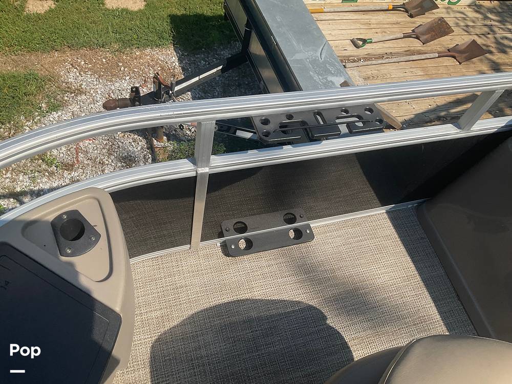 Slide: The Image of Ranger Boats Reata rp 200f 2021 - 32