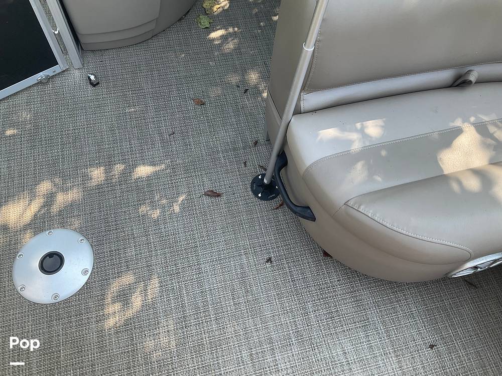 Slide: The Image of Ranger Boats Reata rp 200f 2021 - 62