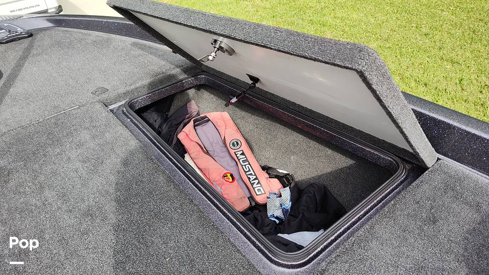 Slide: The Image of Ranger Boats Z520 2012 - 31