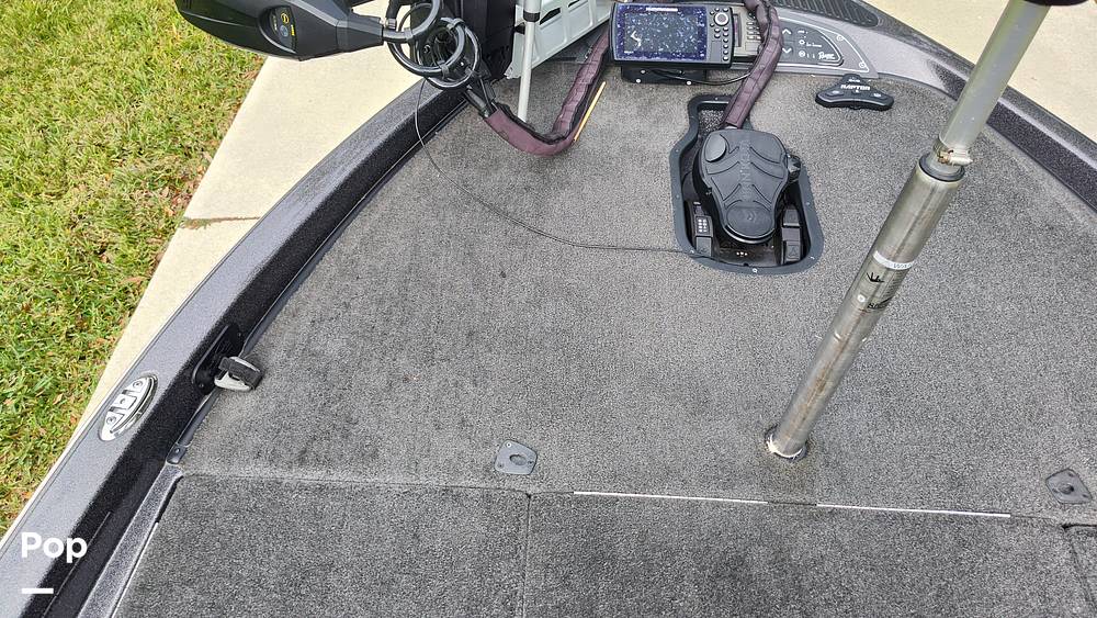 Slide: The Image of Ranger Boats Z520 2012 - 32