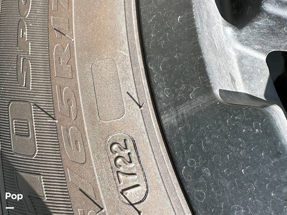 Slide: The Image of Ranger Boats Z520R 2023 - 15341356