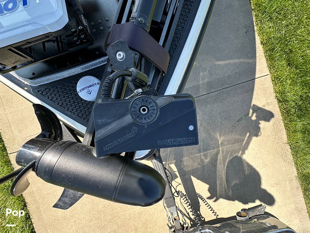 Slide: The Image of Ranger Boats Z520R 2023 - 15341287