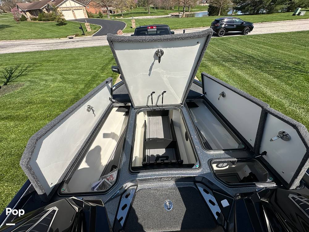 Slide: The Image of Ranger Boats Z520R 2023 - 15341289
