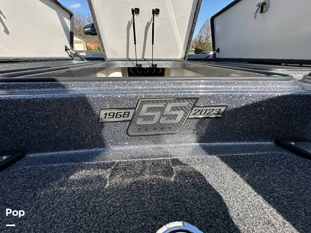 Slide: The Image of Ranger Boats Z520R 2023 - 15341295